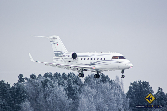 Bombardier Challenger 605 (CL-600-2B16)